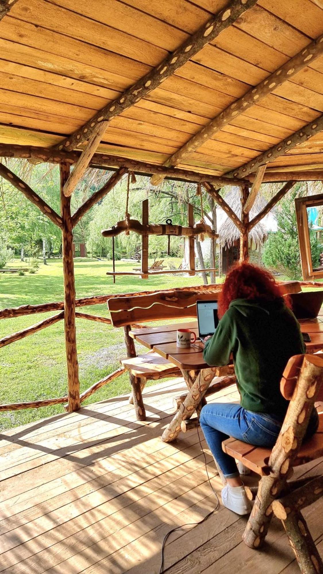 Viewtopia The Secret Land วาเลีย ดรากานูลุย ภายนอก รูปภาพ